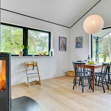 بيت للعطل Summer House In An Idyllic Coastal Area