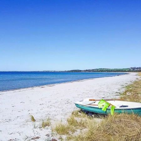 Summer House In An Idyllic Coastal Area 펜션 Højby