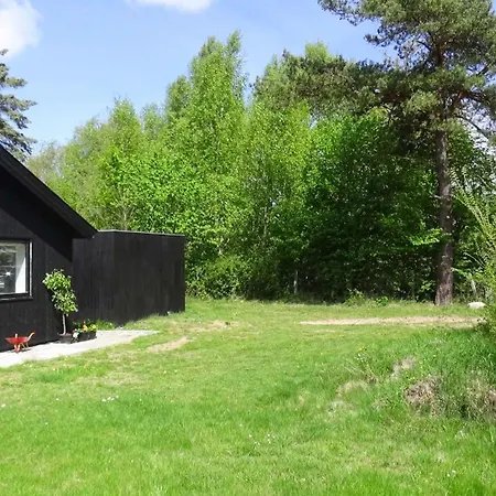 Summer House In An Idyllic Coastal Area Сasa de vacaciones