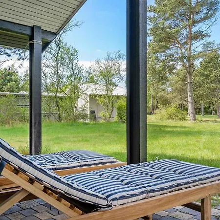 Summer House In An Idyllic Coastal Area * Højby