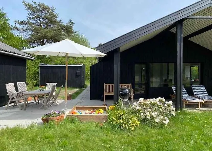 Summer House In An Idyllic Coastal Area Semesterbostad *