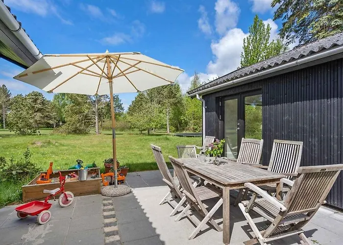 Hébergement de vacances Summer House In An Idyllic Coastal Area